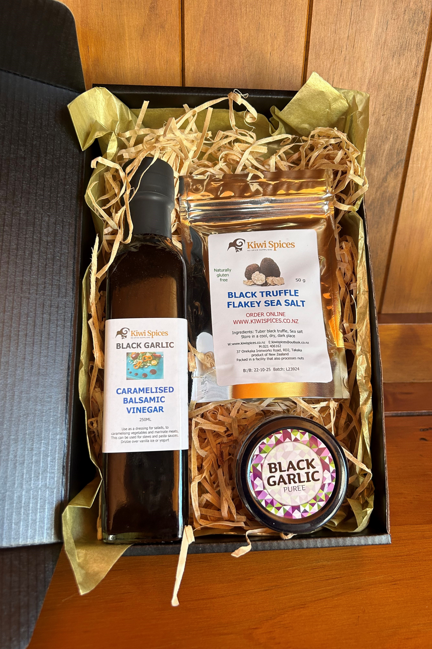 Brilliant Black Gourmet Gift Box from Kiwi Spices